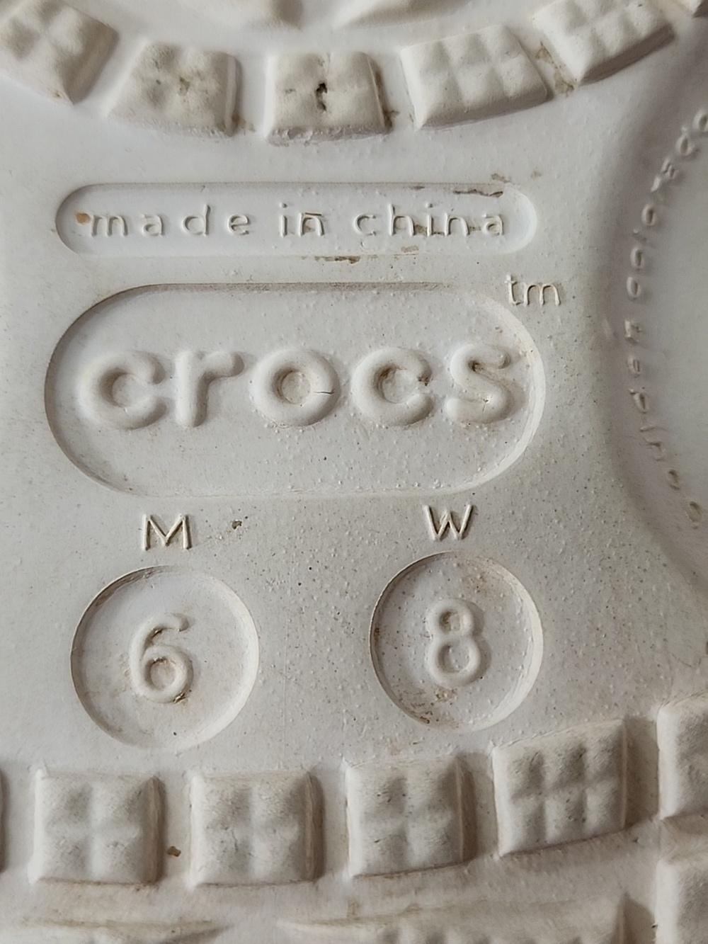 CROCS Women's Red Classic Clog with McDonald's Jibbitz Size 8 Preowned - Picture 10 of 10